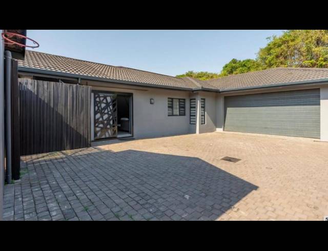 6 BEDROOM HOUSE FOR SALE IN GLEN ASHLEY